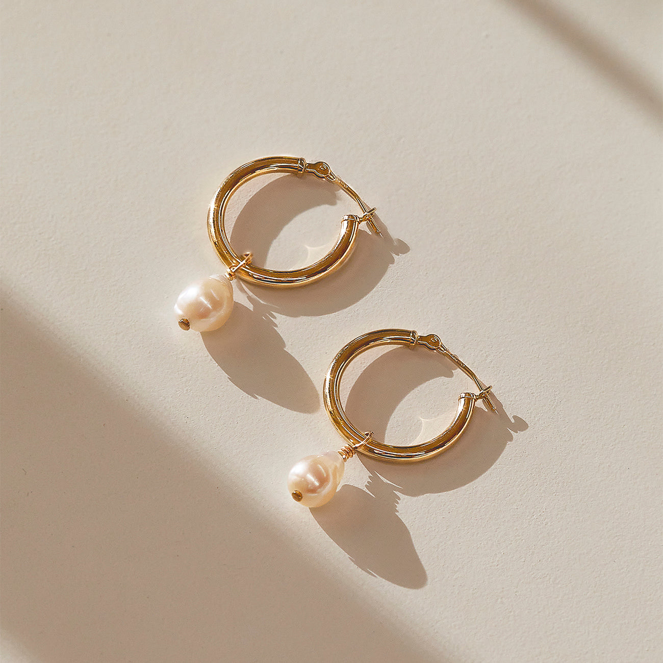 Pearl Hoop Earrings – Charli Boutique
